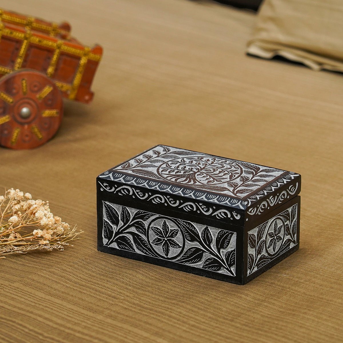 Elegant Black Stone Jewelry Box – Handmade Luxury Keepsake Storage - LuvihCreteElegant Black Stone Jewelry Box – Handmade Luxury Keepsake Storage - LuvihCrete