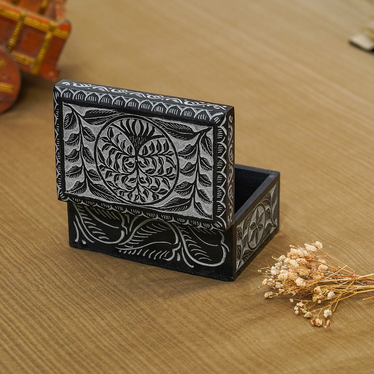 Elegant Black Stone Jewelry Box – Handmade Luxury Keepsake Storage - LuvihCreteElegant Black Stone Jewelry Box – Handmade Luxury Keepsake Storage - LuvihCrete
